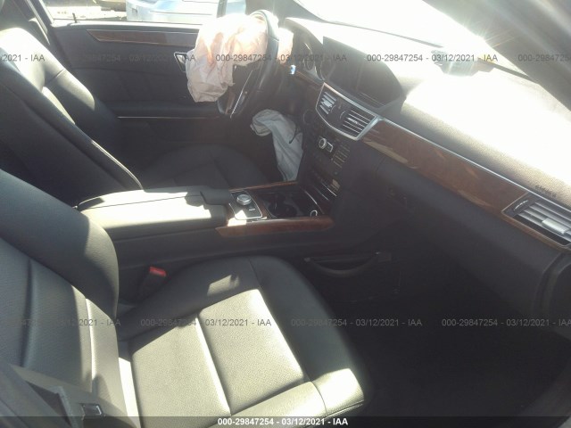 Photo 4 VIN: WDDHF8JB1CA615502 - MERCEDES-BENZ E-CLASS 