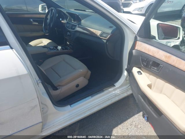 Photo 4 VIN: WDDHF8JB3CA548689 - MERCEDES-BENZ E 350 