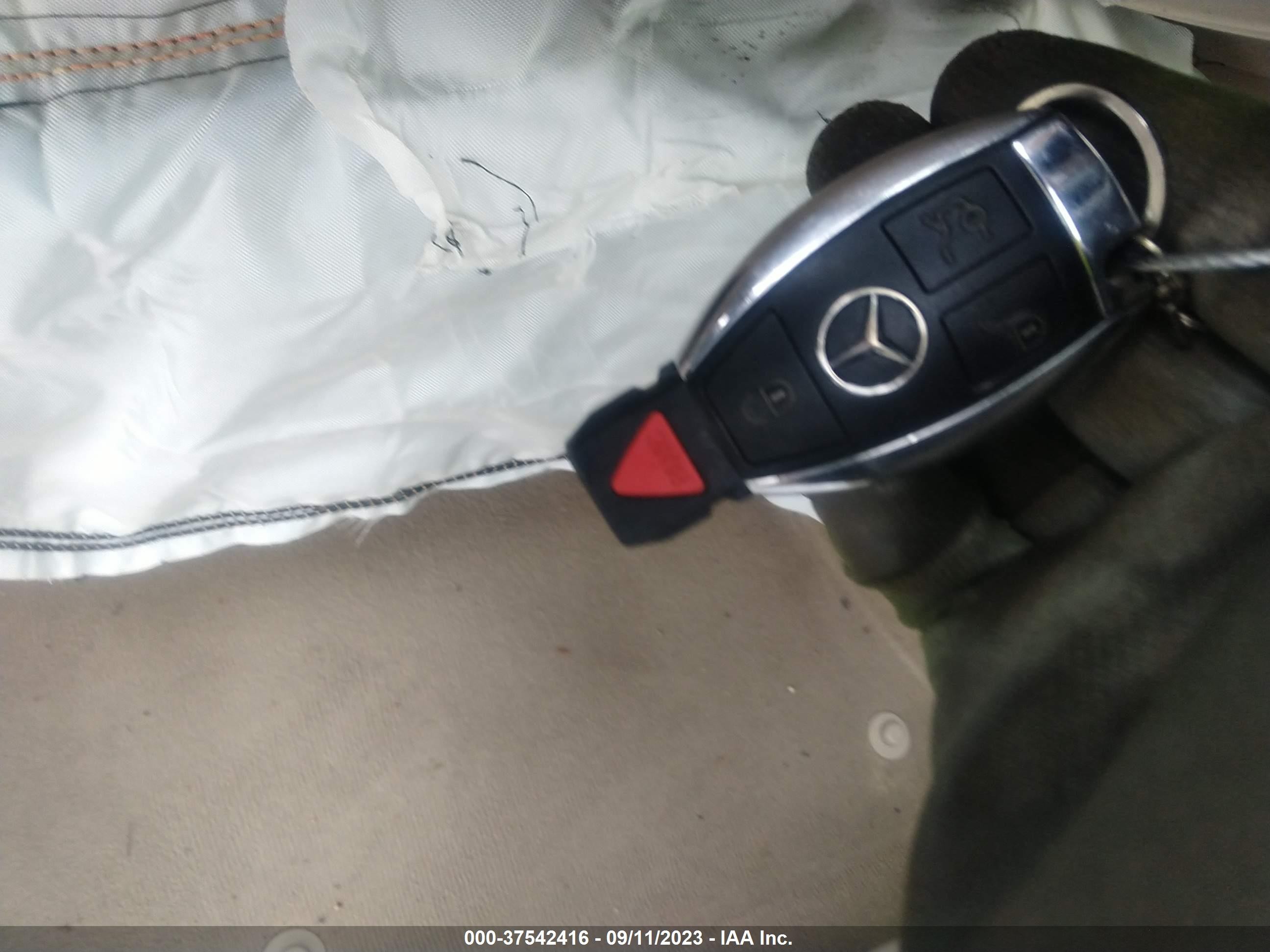 Photo 10 VIN: WDDHF8JB3GB278671 - MERCEDES-BENZ E-KLASSE 