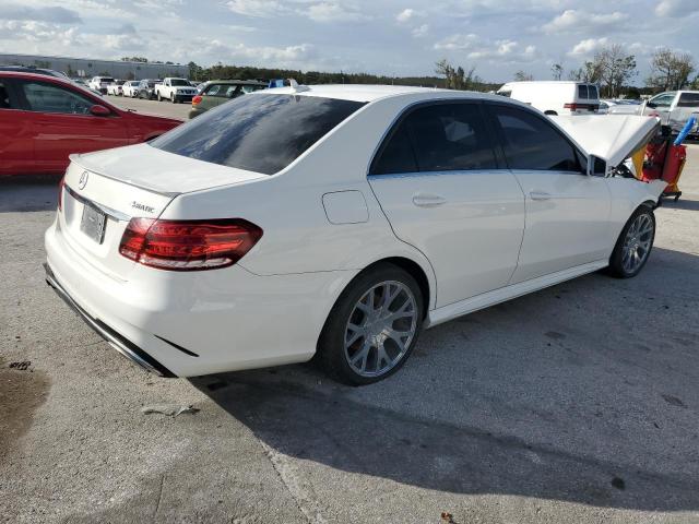 Photo 2 VIN: WDDHF8JB4EA863729 - MERCEDES-BENZ E-CLASS 