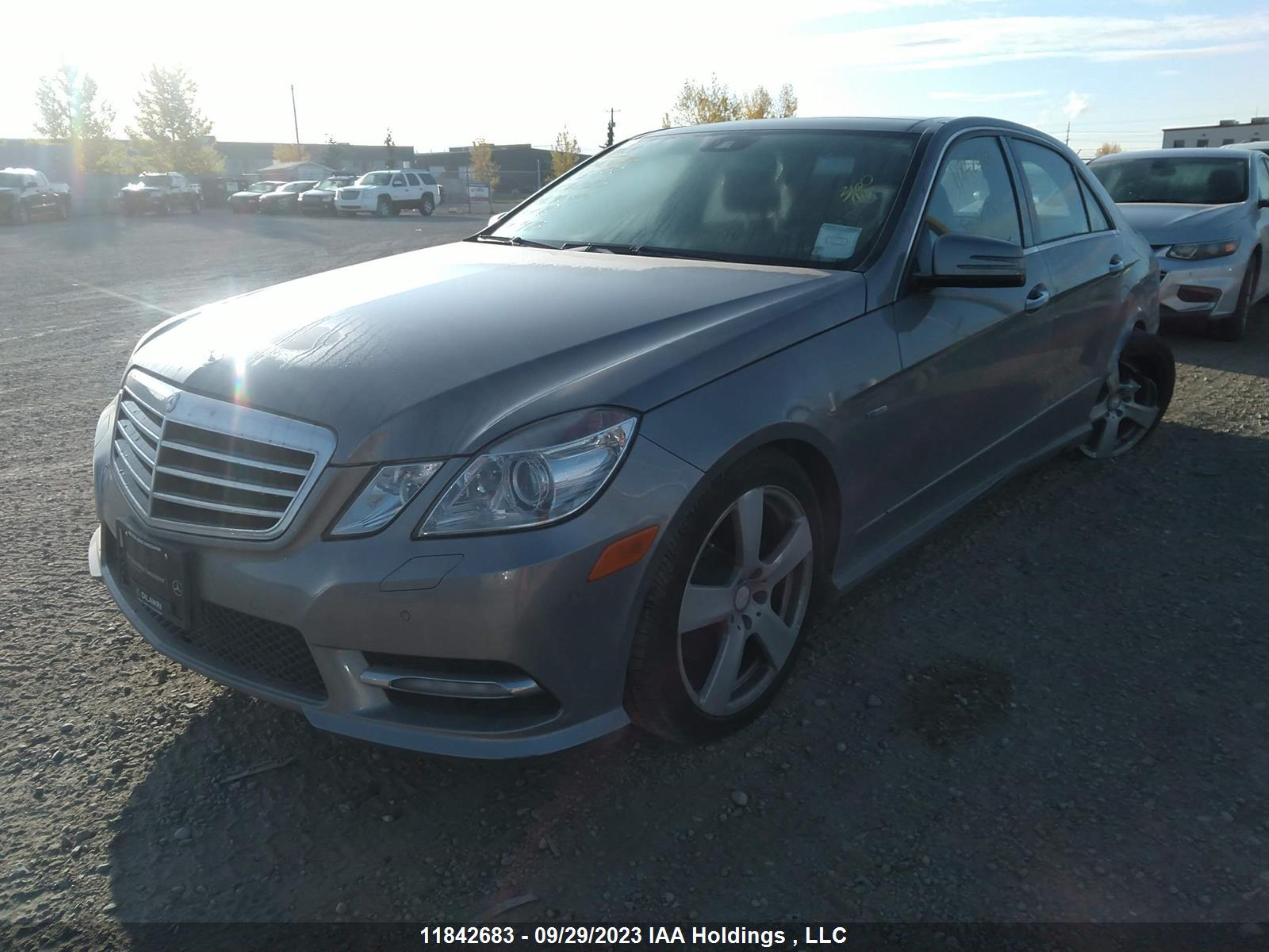 Photo 1 VIN: WDDHF8JB5CA567325 - MERCEDES-BENZ E-KLASSE 