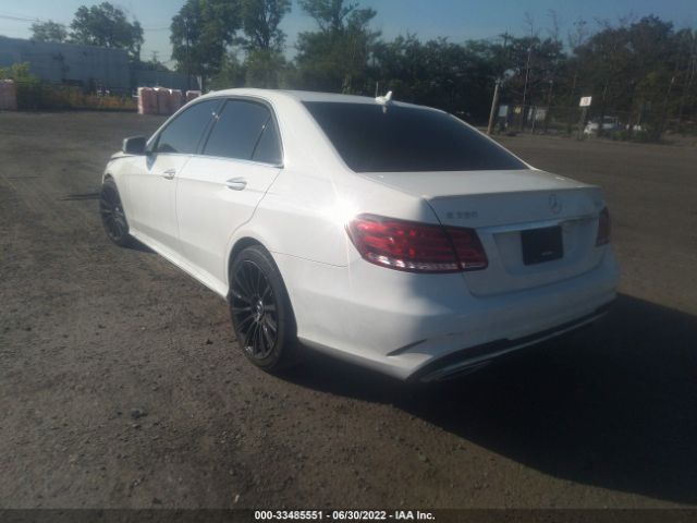 Photo 2 VIN: WDDHF8JB6GB255711 - MERCEDES-BENZ E-CLASS 