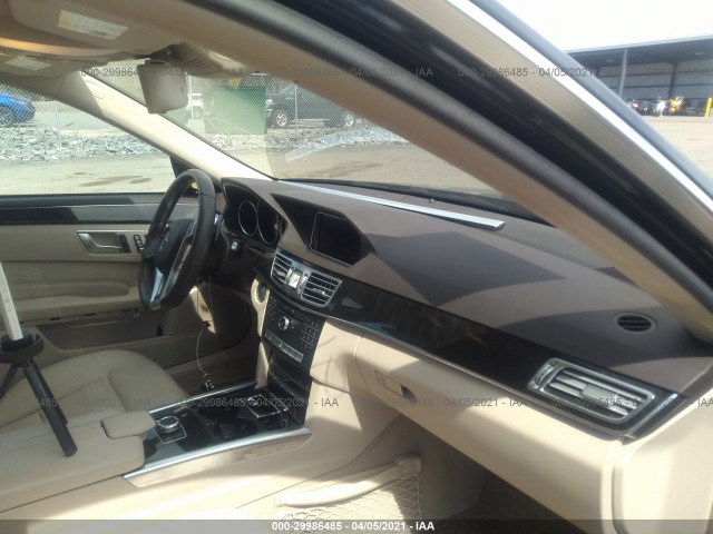 Photo 4 VIN: WDDHF8JB6GB283041 - MERCEDES-BENZ E-CLASS 