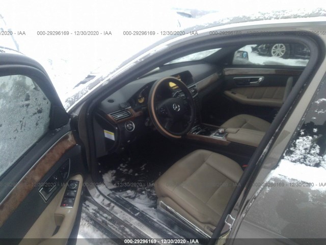 Photo 4 VIN: WDDHF8JB7CA569612 - MERCEDES-BENZ E-CLASS 