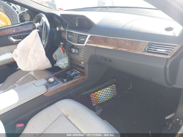 Photo 4 VIN: WDDHF8JB7CA601863 - MERCEDES-BENZ E-CLASS 