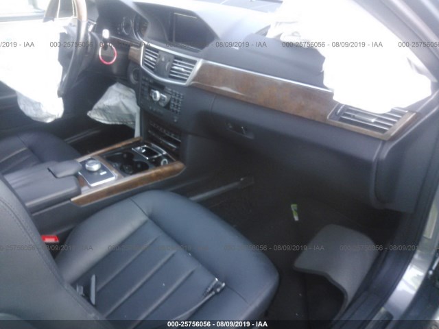 Photo 4 VIN: WDDHF8JB7CA625645 - MERCEDES-BENZ E-CLASS 