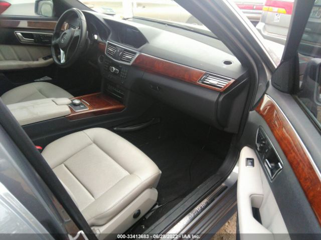 Photo 4 VIN: WDDHF8JB8DA661796 - MERCEDES-BENZ E-CLASS 