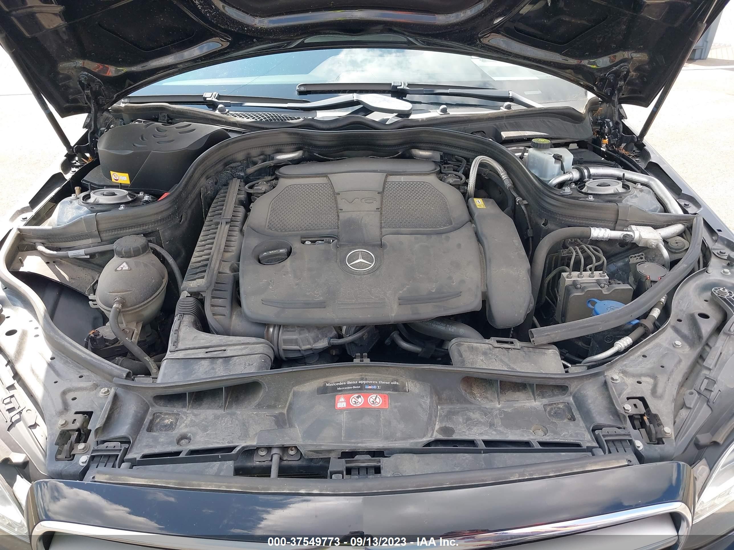 Photo 9 VIN: WDDHF8JB8EA952512 - VOLKSWAGEN PASSAT 