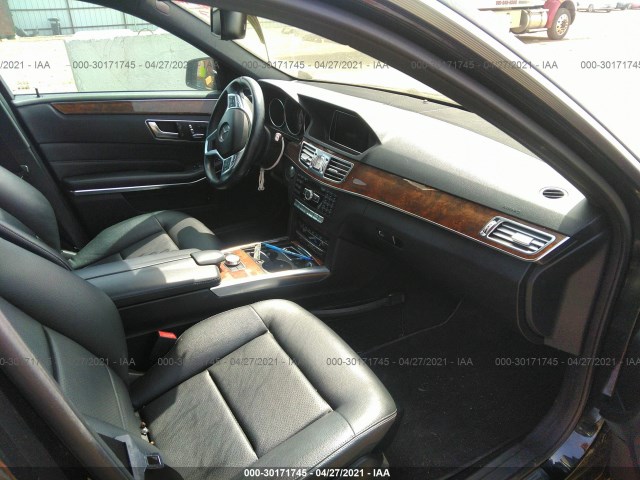 Photo 4 VIN: WDDHF8JB9EA825607 - MERCEDES-BENZ E-CLASS 