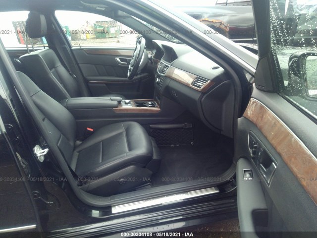 Photo 4 VIN: WDDHF8JBXDA688093 - MERCEDES-BENZ E-CLASS 