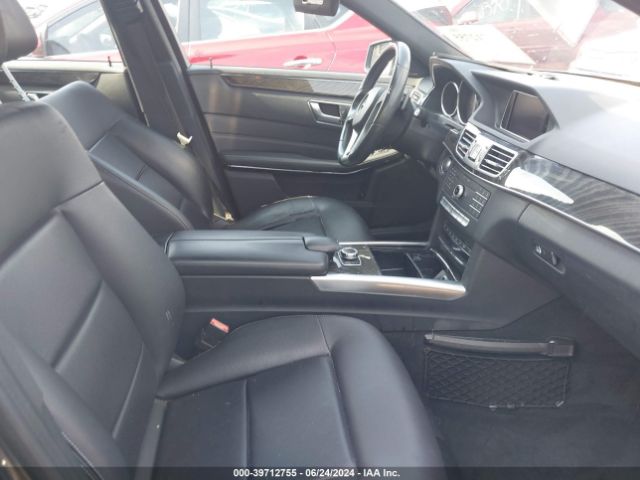 Photo 4 VIN: WDDHF8JBXGB244100 - MERCEDES-BENZ E-CLASS 