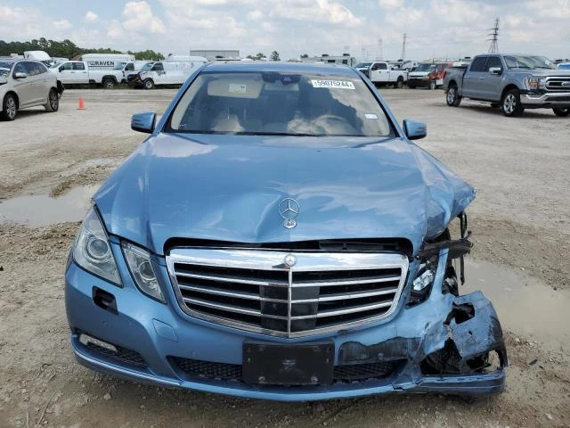 Photo 4 VIN: WDDHF9AB0AA261264 - MERCEDES-BENZ E 550 4MAT 