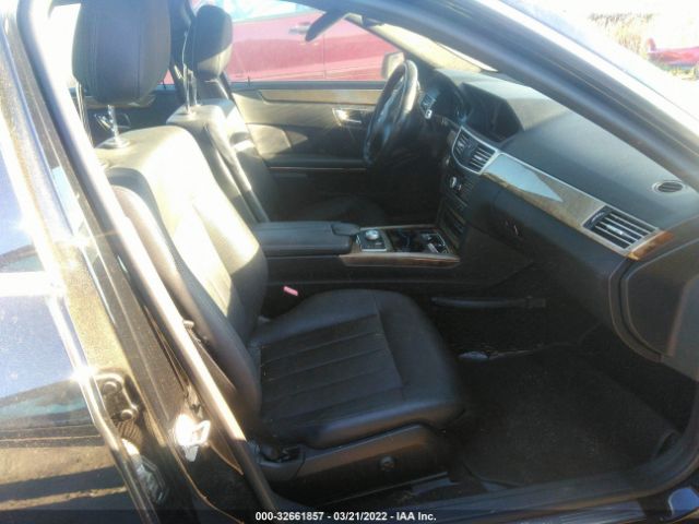 Photo 4 VIN: WDDHF9AB2BA343708 - MERCEDES-BENZ E-CLASS 