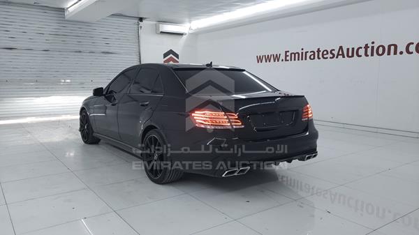 Photo 5 VIN: WDDHF9AB3AA171008 - MERCEDES-BENZ E 550 