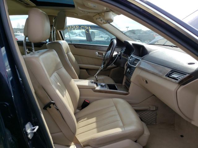 Photo 4 VIN: WDDHF9AB4AA137773 - MERCEDES-BENZ E 550 4MAT 