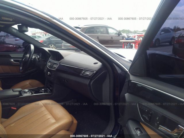 Photo 4 VIN: WDDHF9AB5AA097798 - MERCEDES-BENZ E-CLASS 