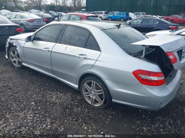 Photo 2 VIN: WDDHF9AB6AA096062 - MERCEDES-BENZ E 550 