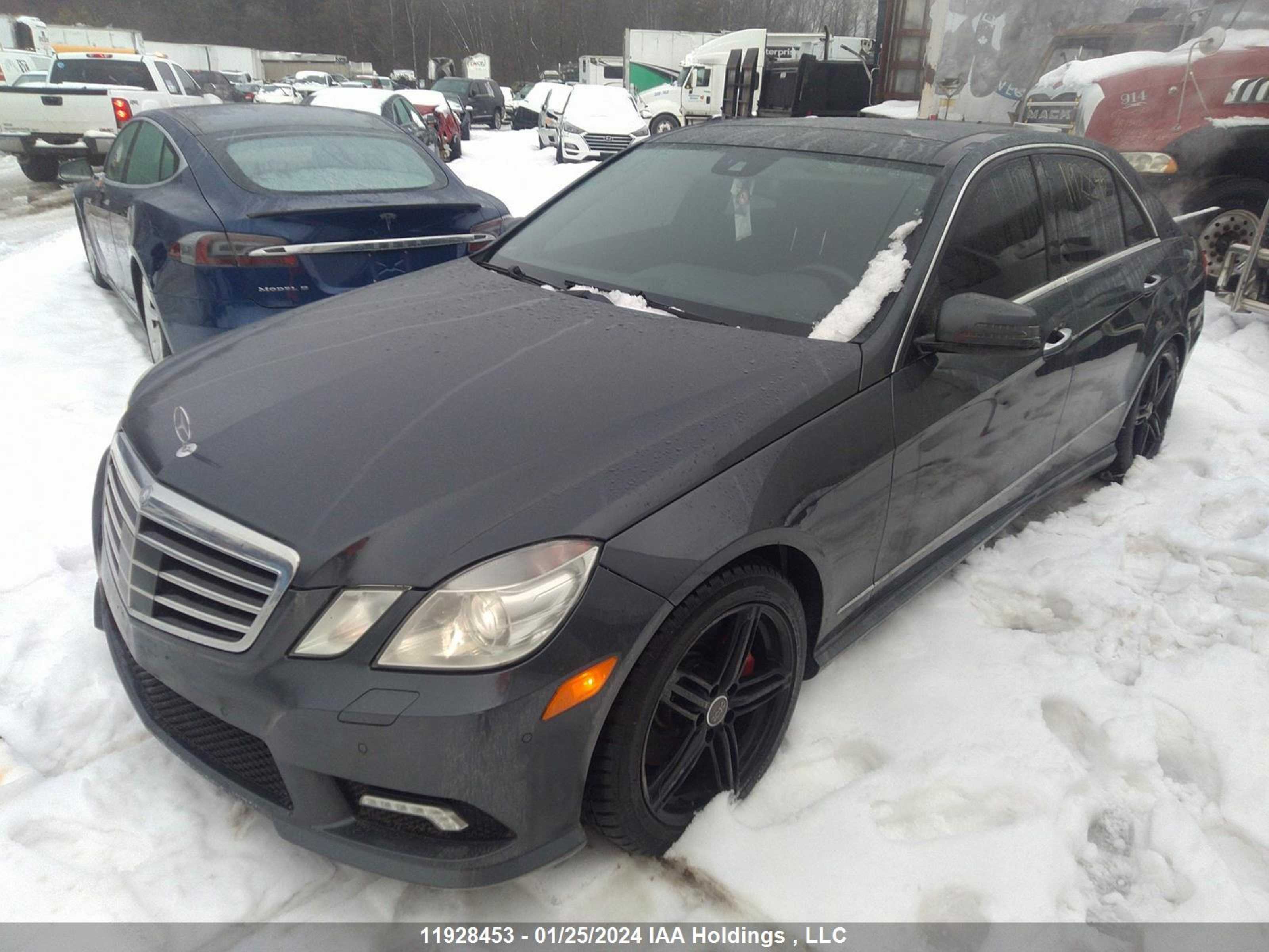 Photo 1 VIN: WDDHF9AB8AA256815 - MERCEDES-BENZ E-KLASSE 