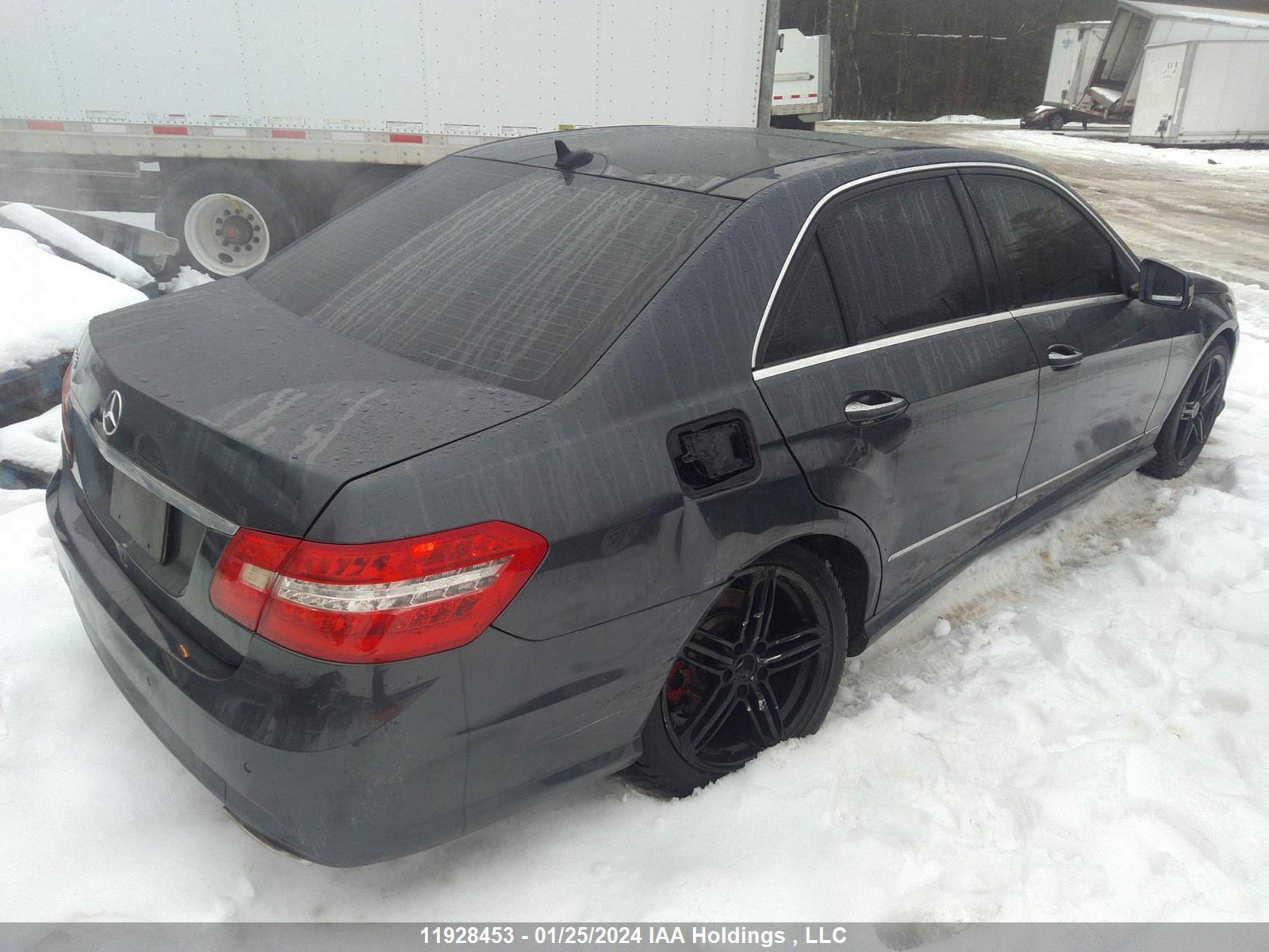 Photo 3 VIN: WDDHF9AB8AA256815 - MERCEDES-BENZ E-KLASSE 