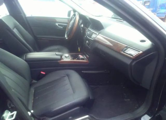 Photo 4 VIN: WDDHF9AB9AA261005 - MERCEDES-BENZ E-CLASS 