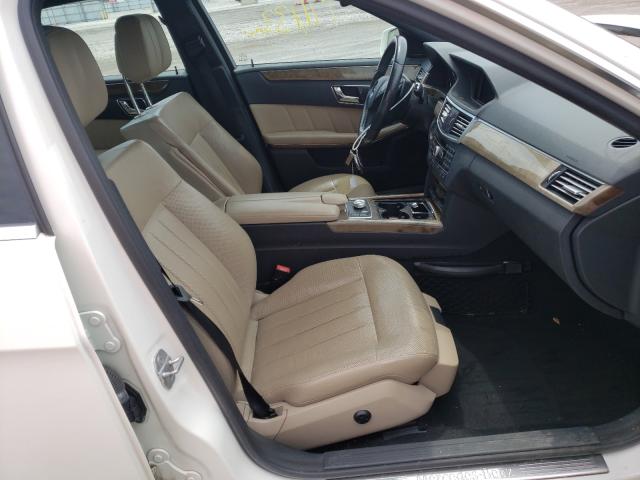 Photo 4 VIN: WDDHF9AB9BA360182 - MERCEDES-BENZ E 550 4MAT 