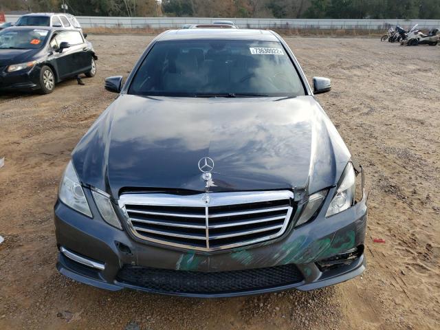 Photo 4 VIN: WDDHF9BB0CA522863 - MERCEDES-BENZ E 550 4MAT 