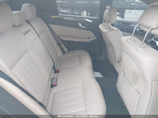 Photo 7 VIN: WDDHF9BB2CA601130 - MERCEDES-BENZ E 550 