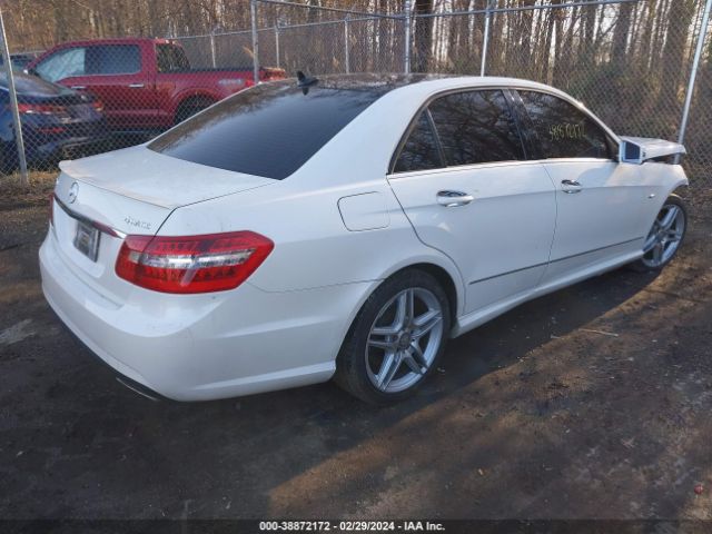 Photo 3 VIN: WDDHF9BB4CA551878 - MERCEDES-BENZ E 550 