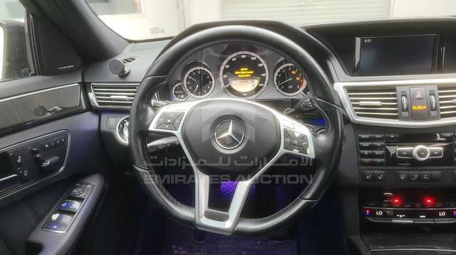 Photo 12 VIN: WDDHF9BBXCA655632 - MERCEDES E 550 