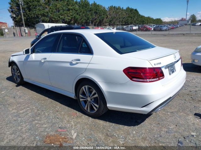 Photo 2 VIN: WDDHF9HB6GB186949 - MERCEDES-BENZ E 250 BLUETEC 