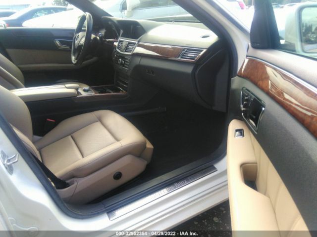 Photo 4 VIN: WDDHH8HB8BA468352 - MERCEDES-BENZ E-CLASS 