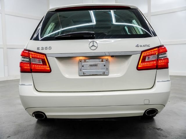 Photo 8 VIN: WDDHH8HBXBA317206 - MERCEDES-BENZ E-CLASS 