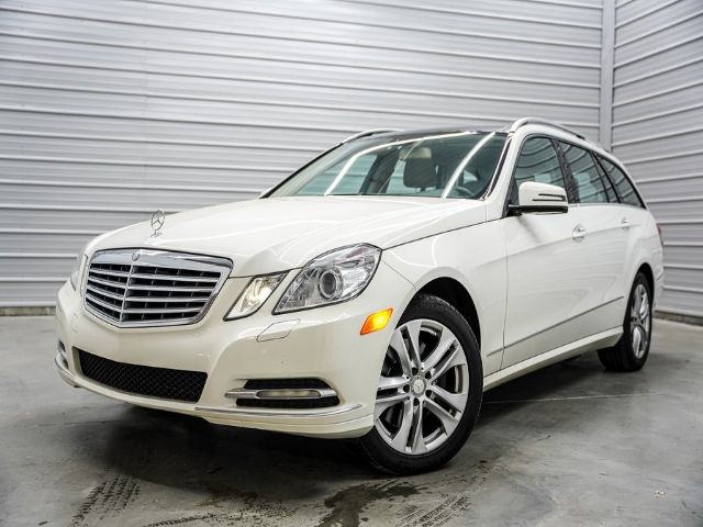 Photo 3 VIN: WDDHH8HBXBA317206 - MERCEDES-BENZ E-CLASS 