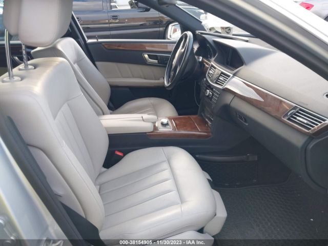 Photo 4 VIN: WDDHH8JBXCA547646 - MERCEDES-BENZ E 350 