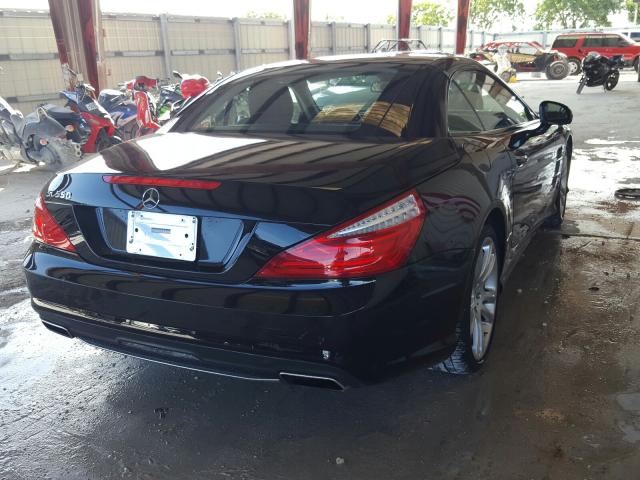 Photo 3 VIN: WDDJK7DA0DF019196 - MERCEDES-BENZ SL 550 