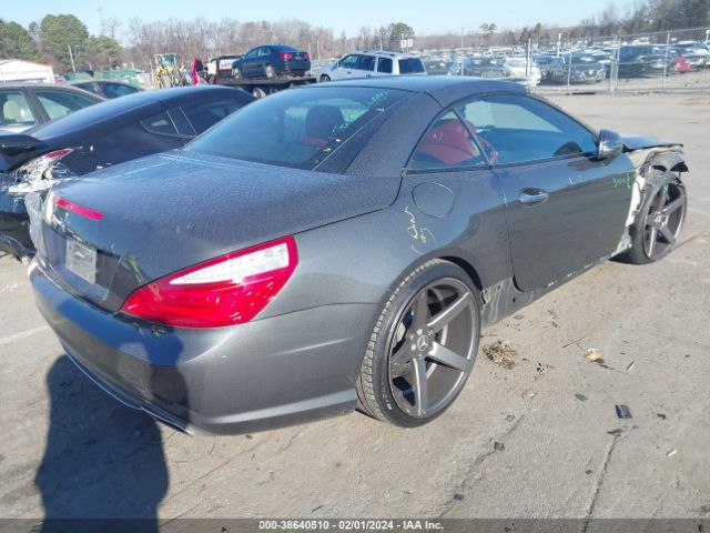 Photo 3 VIN: WDDJK7DA8DF010696 - MERCEDES-BENZ SL 550 