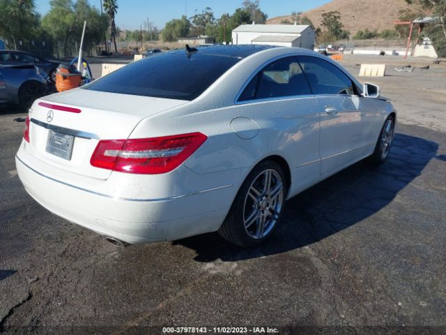 Photo 3 VIN: WDDKJ5GB0BF065821 - MERCEDES-BENZ E 350 