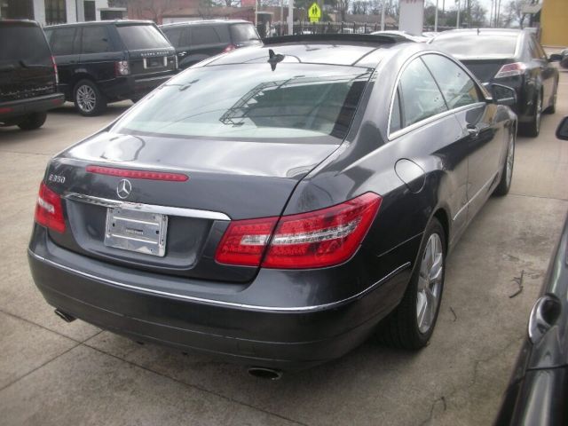 Photo 1 VIN: WDDKJ5GB3BF080264 - MERCEDES-BENZ E-CLASS 