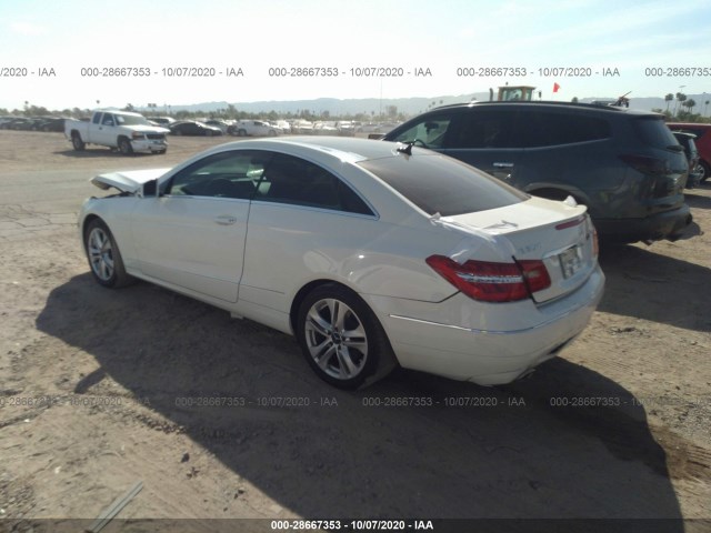 Photo 2 VIN: WDDKJ5GB8BF124985 - MERCEDES-BENZ E-CLASS 