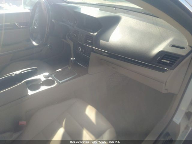 Photo 4 VIN: WDDKJ5GBXBF111607 - MERCEDES-BENZ E-CLASS 