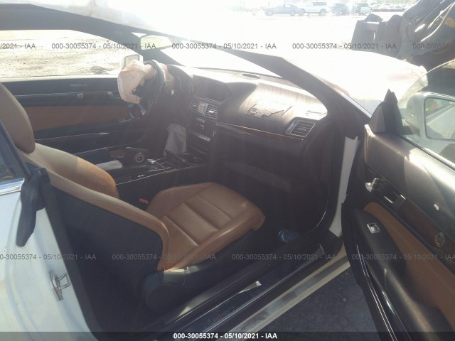 Photo 4 VIN: WDDKJ5KB2EF254126 - MERCEDES-BENZ E-CLASS 