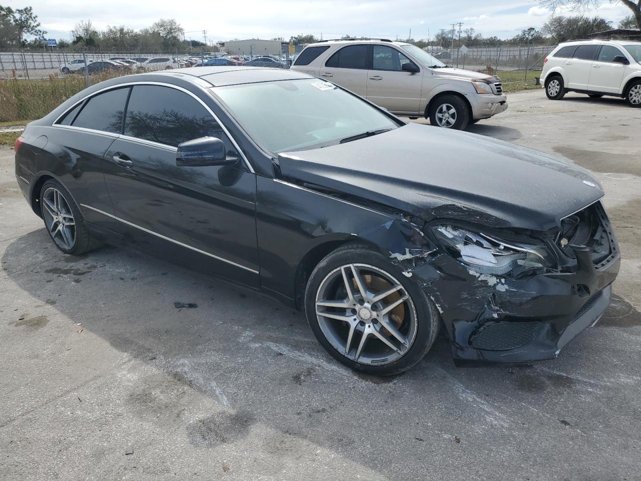 Photo 3 VIN: WDDKJ5KB7EF268121 - MERCEDES-BENZ E-CLASS 