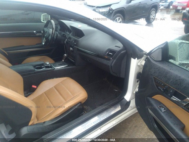 Photo 4 VIN: WDDKJ5KB8CF162080 - MERCEDES-BENZ E-KLASSE 