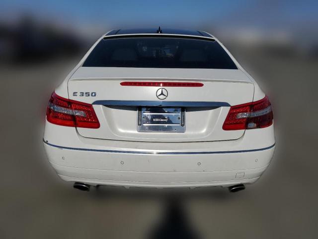 Photo 5 VIN: WDDKJ5KBXCF139917 - MERCEDES-BENZ E-CLASS 