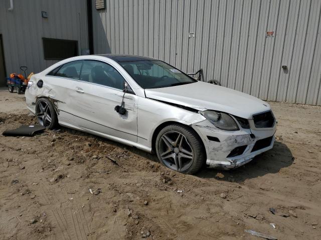 Photo 3 VIN: WDDKJ7CB0AF013976 - MERCEDES-BENZ E 550 