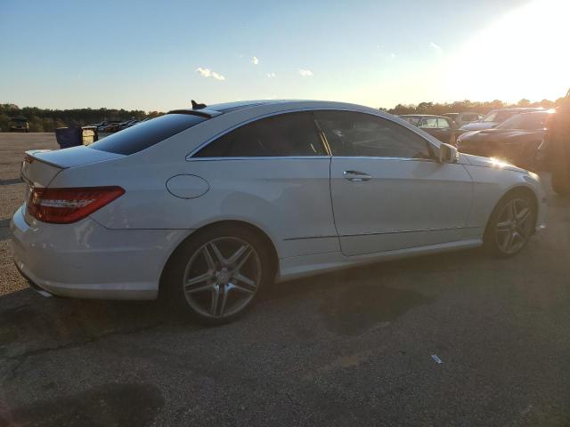 Photo 2 VIN: WDDKJ7CB1BF084587 - MERCEDES-BENZ E 550 