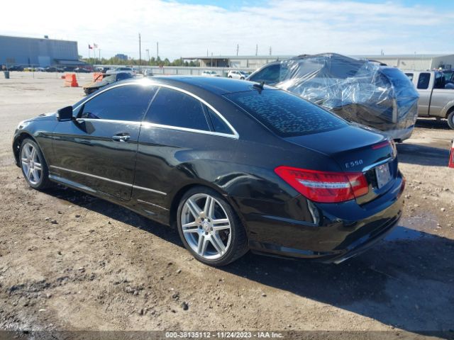 Photo 2 VIN: WDDKJ7CB6AF040969 - MERCEDES-BENZ E 550 