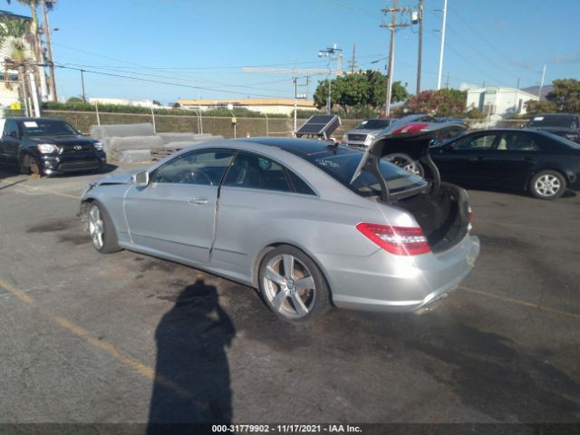 Photo 2 VIN: WDDKJ7CB8AF020593 - MERCEDES-BENZ E-CLASS 