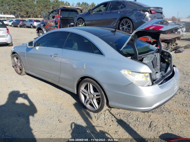 Photo 2 VIN: WDDKJ7DB0CF152460 - MERCEDES-BENZ E 550 