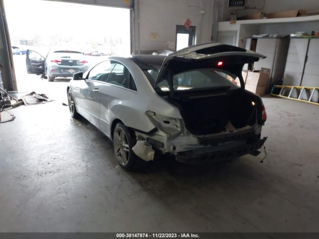 Photo 2 VIN: WDDKJ8JB3DF207463 - MERCEDES-BENZ E 350 